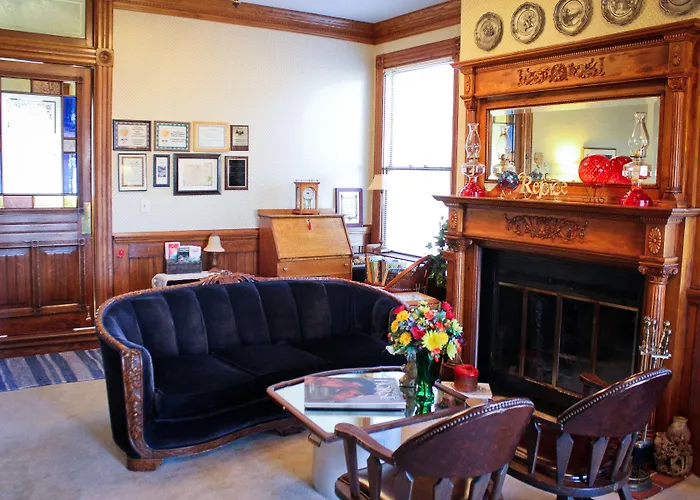 Victorian Rose Garden Hotel Algonquin
