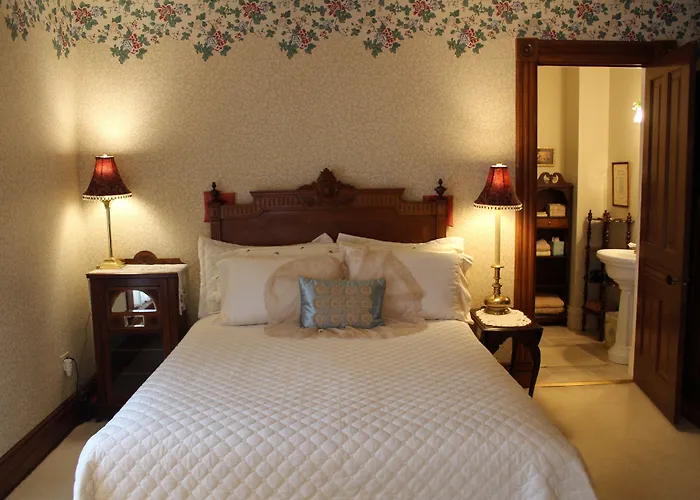 Victorian Rose Garden 3* Algonquin
