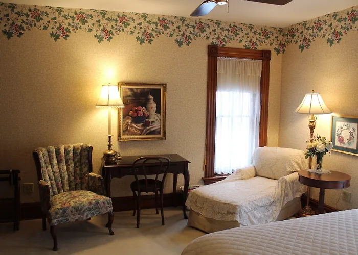 Victorian Rose Garden Hotel 3*